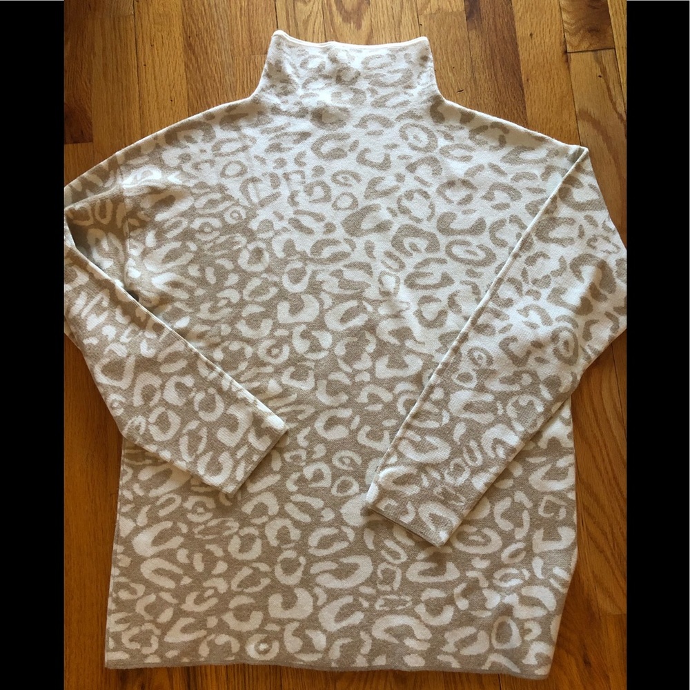 EUC JMcLoughlin animal print sweater small